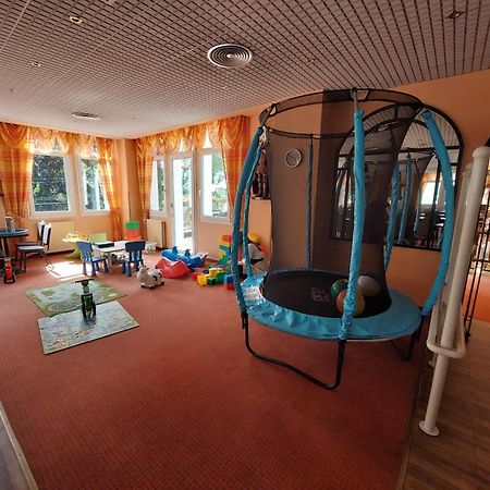 Ensana Butterfly Hotel Mariánské Lázně Екстериор снимка