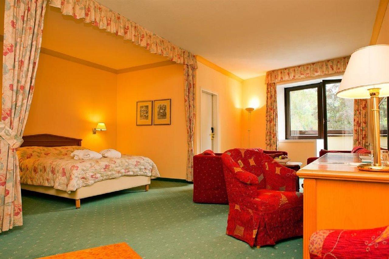 Ensana Butterfly Hotel Mariánské Lázně Екстериор снимка