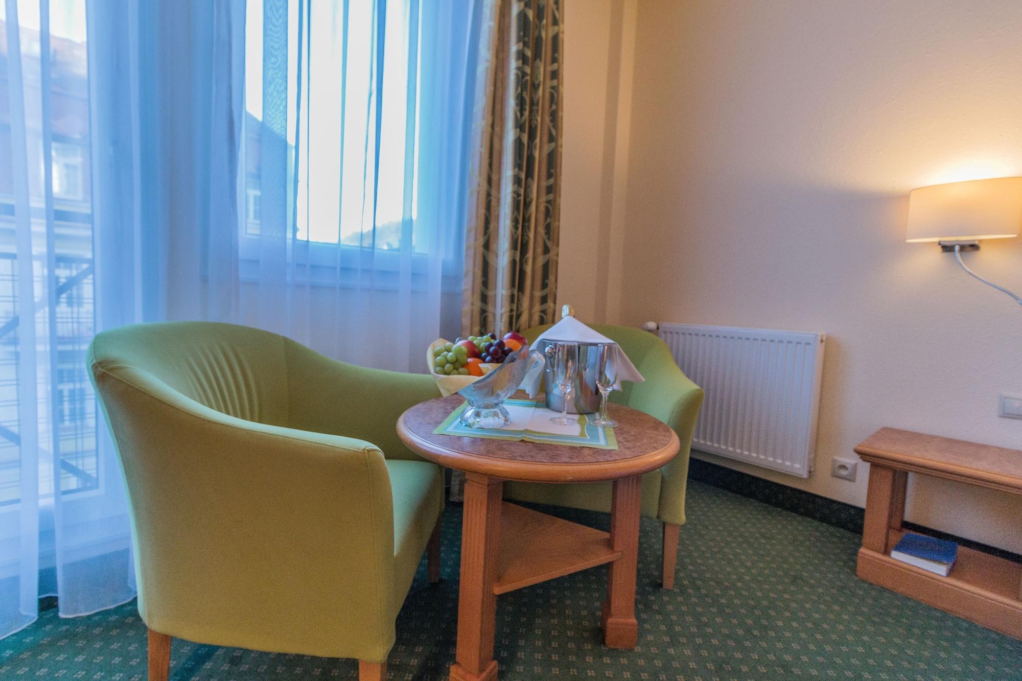 Ensana Butterfly Hotel Mariánské Lázně Екстериор снимка