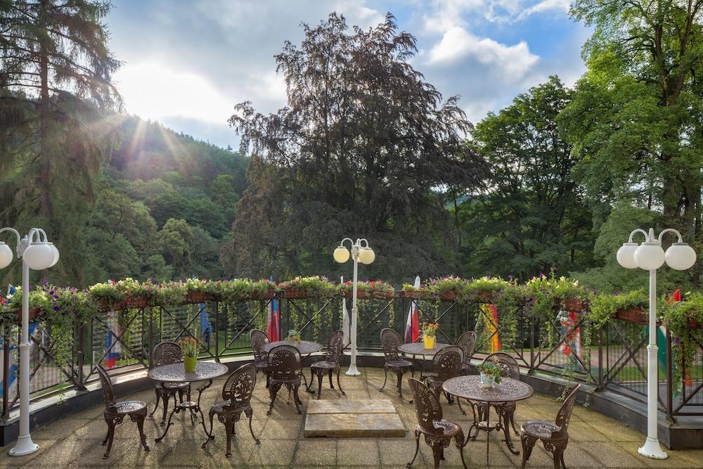 Ensana Butterfly Hotel Mariánské Lázně Екстериор снимка