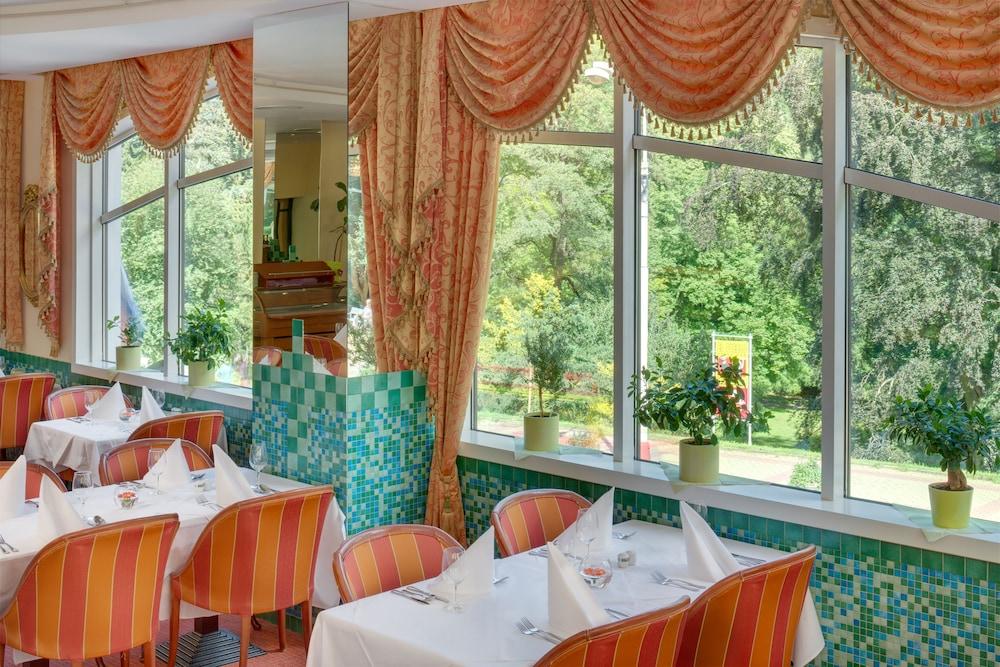Ensana Butterfly Hotel Mariánské Lázně Екстериор снимка