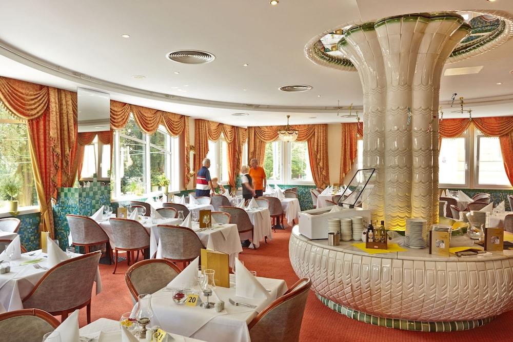 Ensana Butterfly Hotel Mariánské Lázně Екстериор снимка