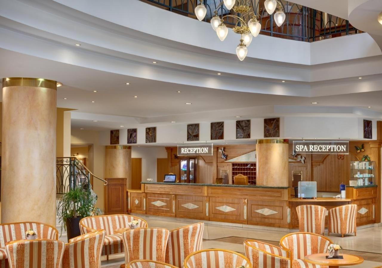 Ensana Butterfly Hotel Mariánské Lázně Екстериор снимка
