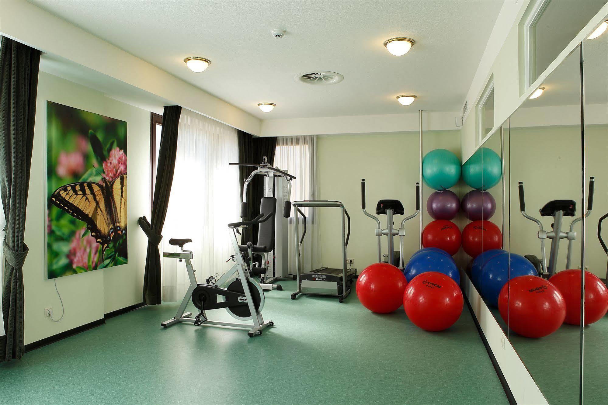 Ensana Butterfly Hotel Mariánské Lázně Екстериор снимка