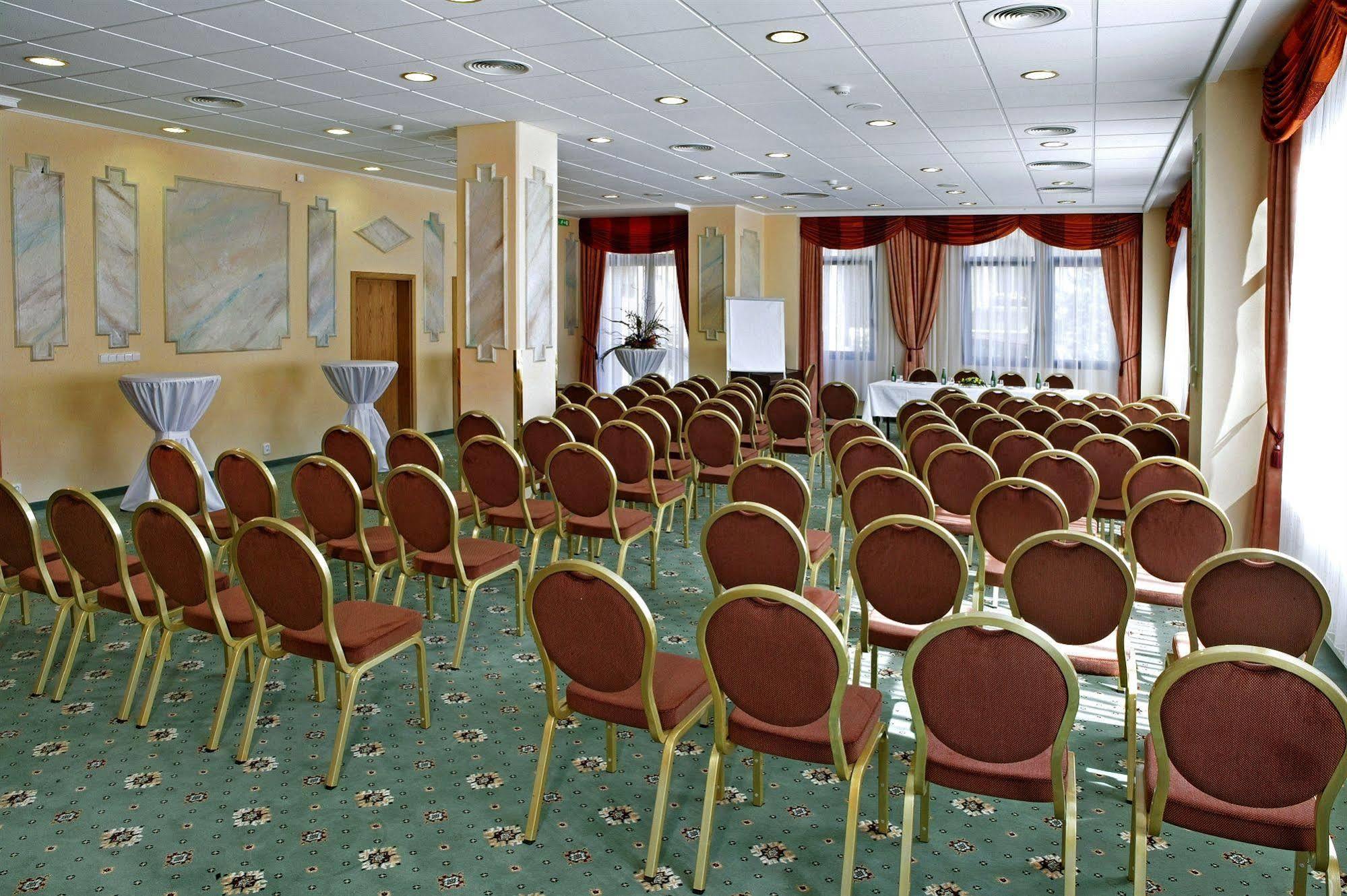 Ensana Butterfly Hotel Mariánské Lázně Екстериор снимка
