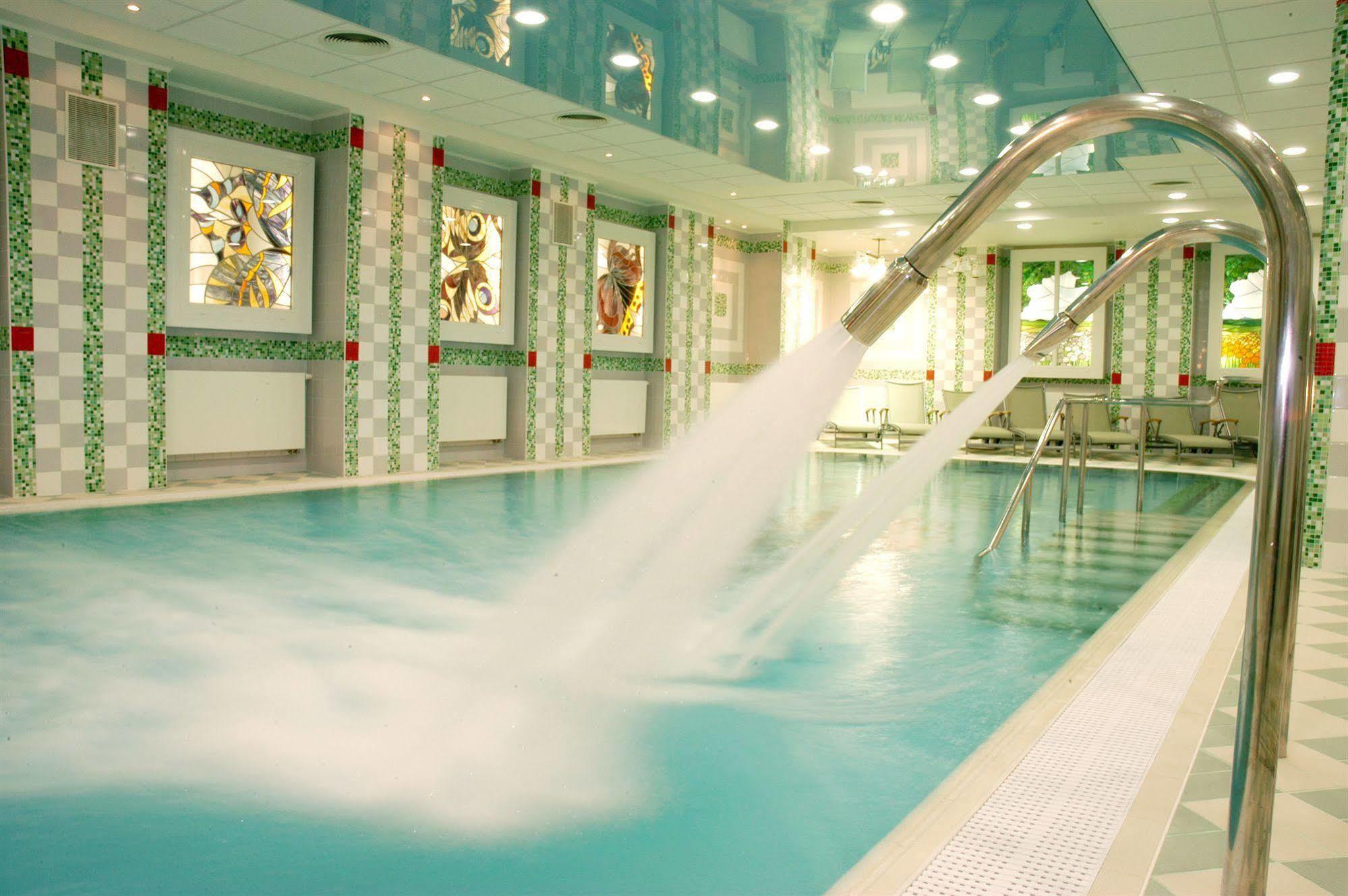 Ensana Butterfly Hotel Mariánské Lázně Екстериор снимка